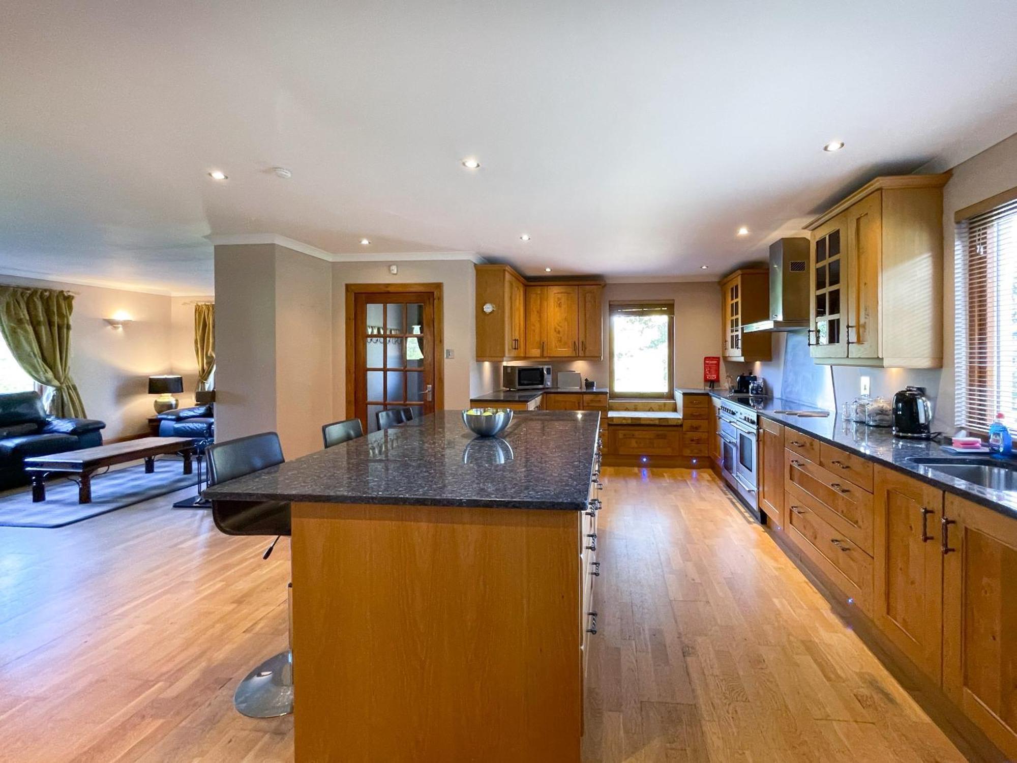 Loch Lomond Luxury Lodges Drymen Exterior photo