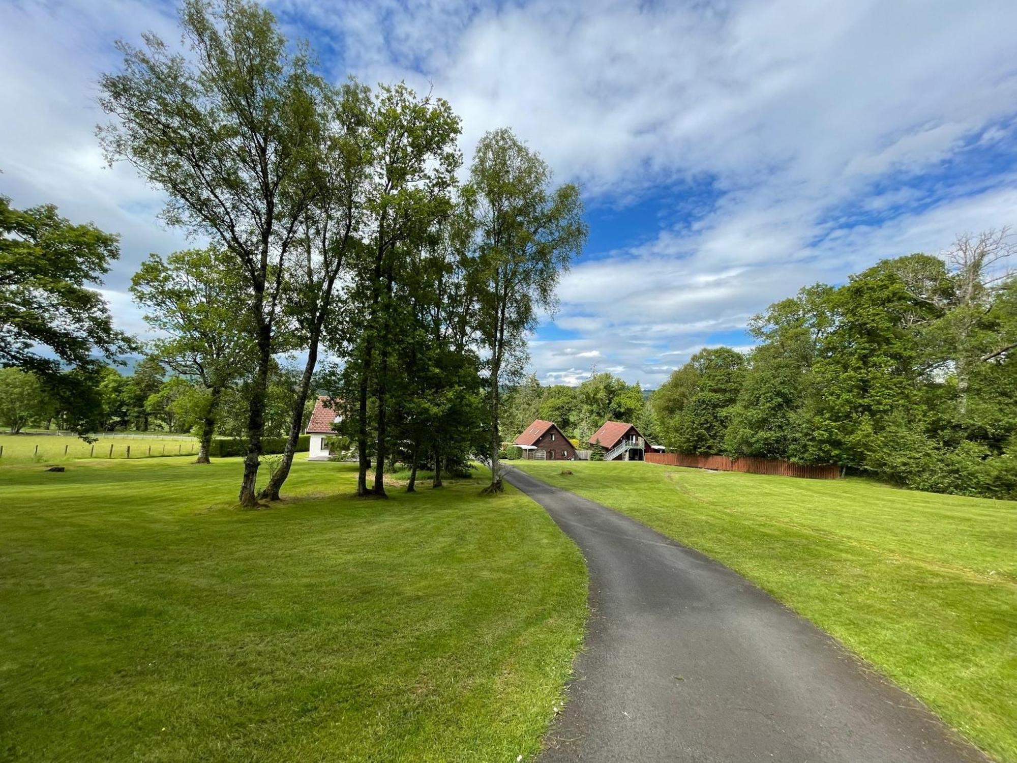 Loch Lomond Luxury Lodges Drymen Exterior photo